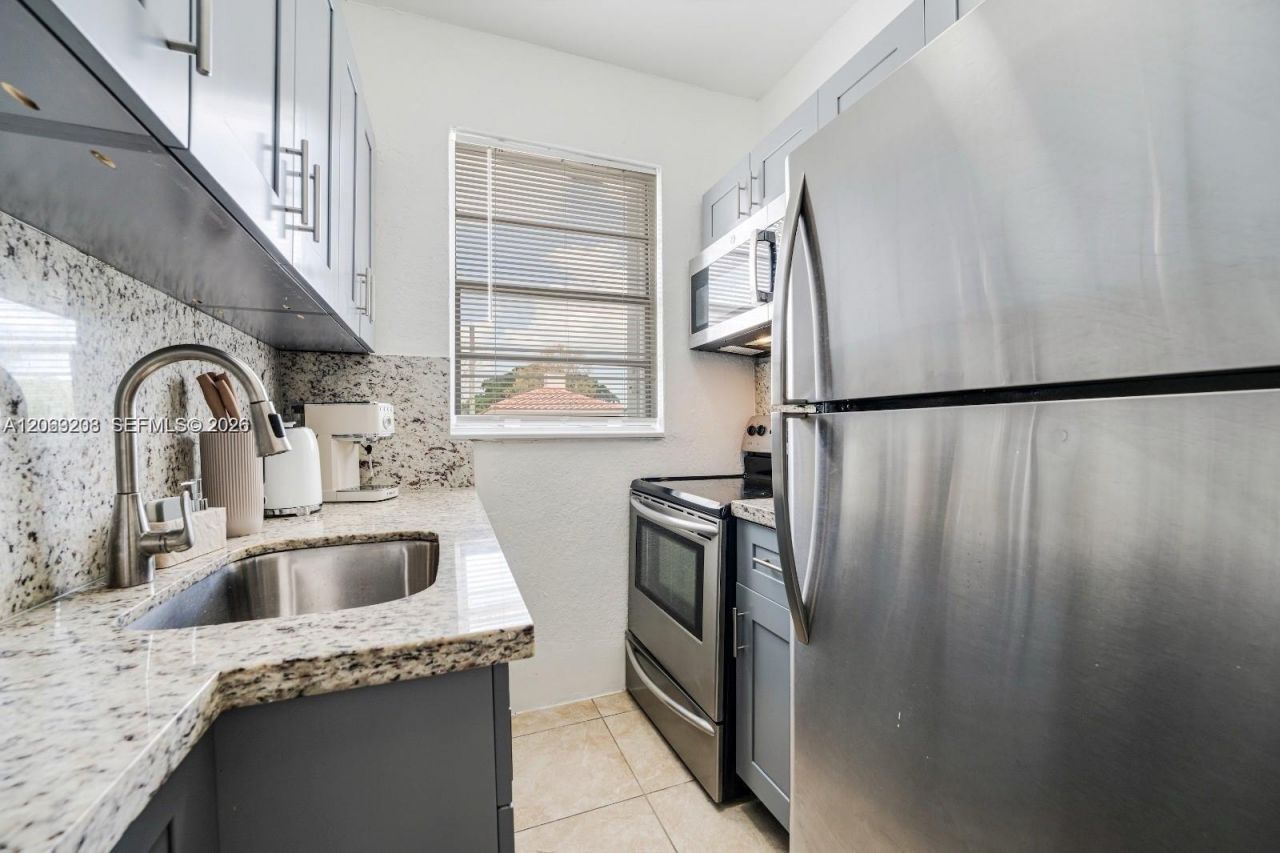 301 SW 10th Ave , Unit 7, Miami, FL 33130 Photo