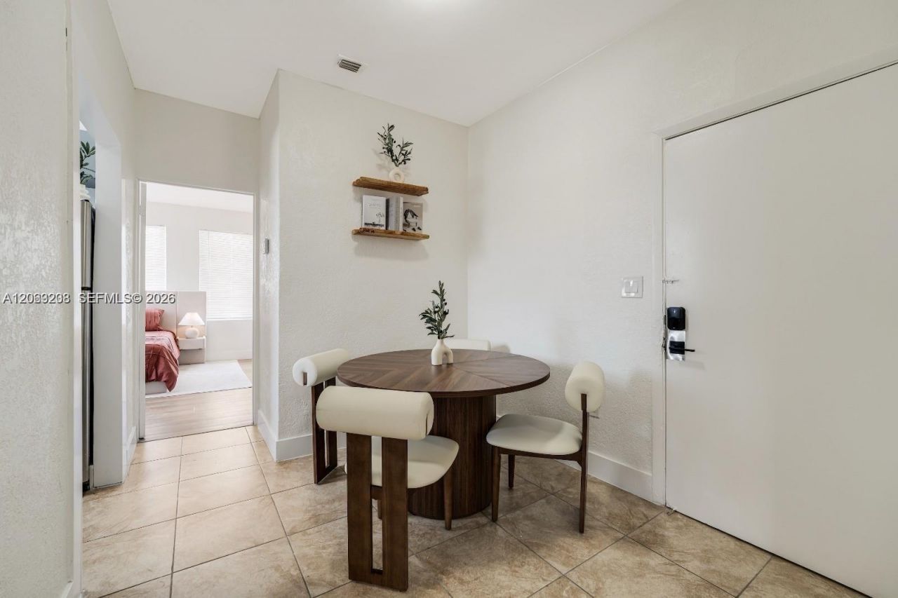301 SW 10th Ave , Unit 7, Miami, FL 33130 Photo
