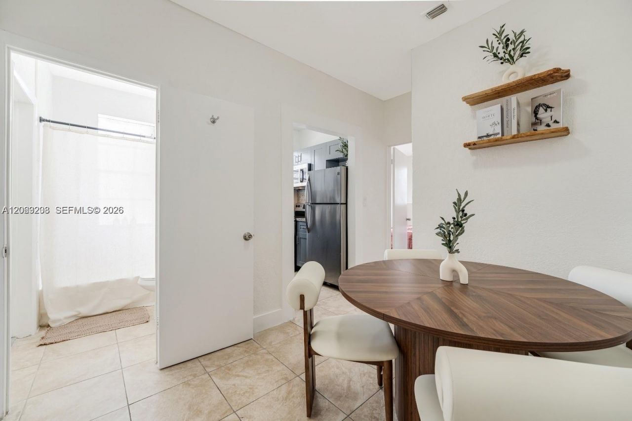 301 SW 10th Ave , Unit 7, Miami, FL 33130 Photo