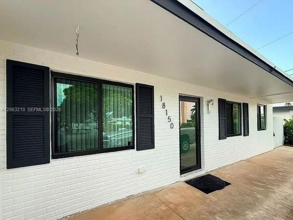 18150 NW 82nd Ave , Hialeah, FL 33015