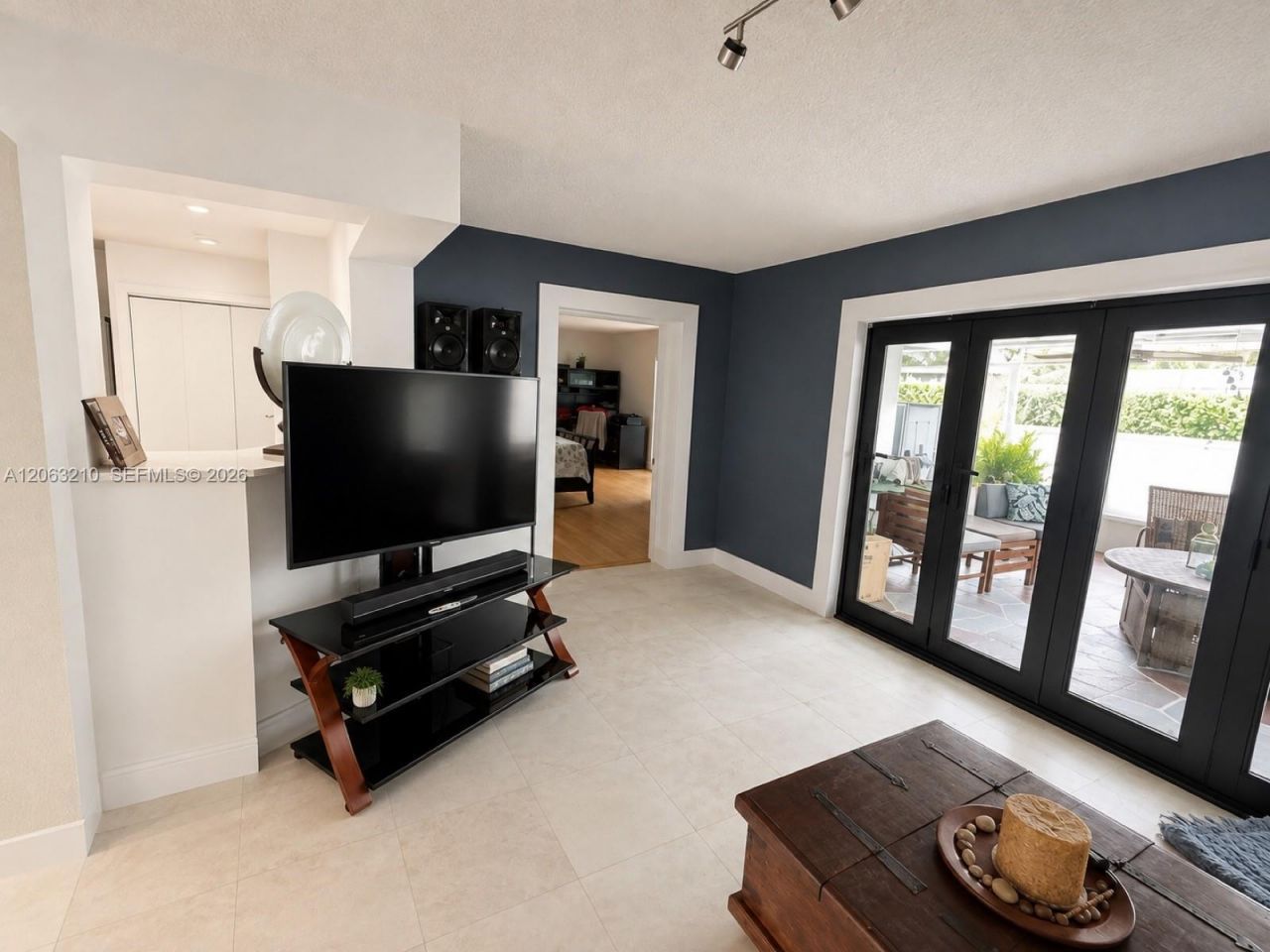 18150 NW 82nd Ave , Hialeah, FL 33015 Photo