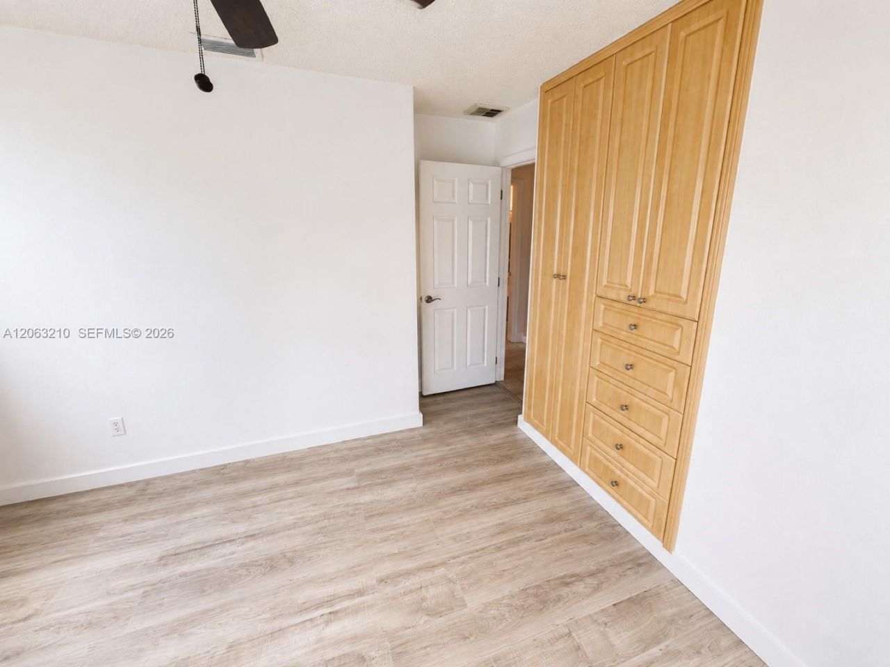 18150 NW 82nd Ave , Hialeah, FL 33015 Photo
