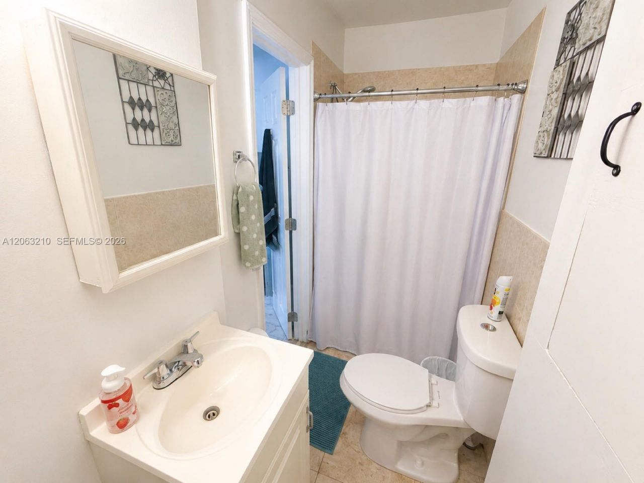 18150 NW 82nd Ave , Hialeah, FL 33015 Photo