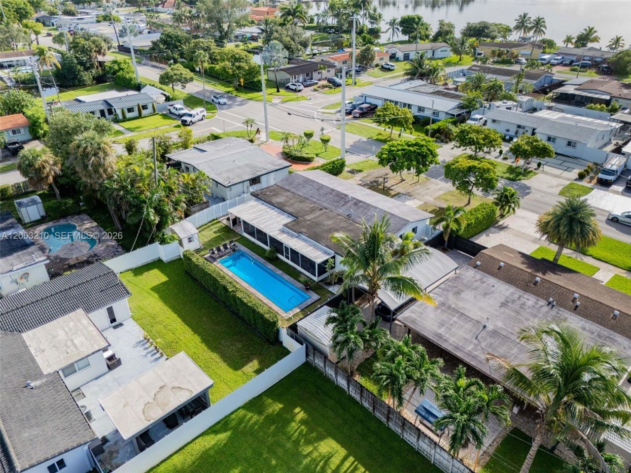 18150 NW 82nd Ave, Hialeah, FL 33015 Photo