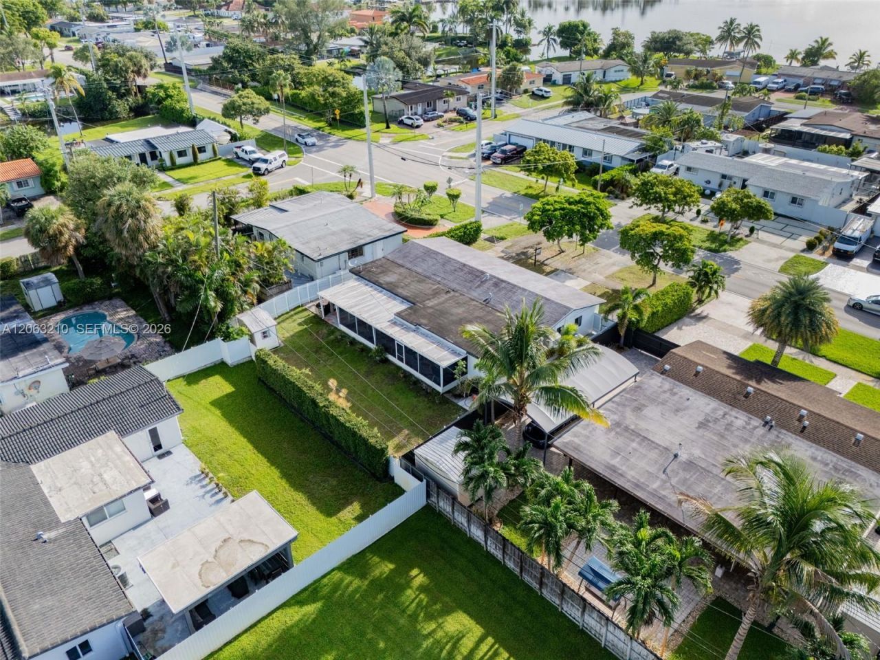 18150 NW 82nd Ave, Hialeah, FL 33015 Photo