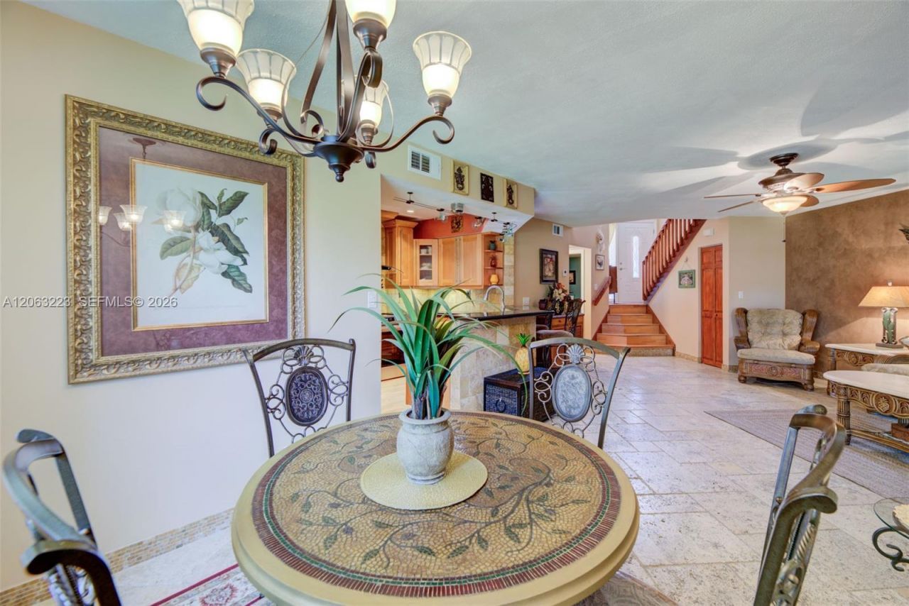 8987 W Sunrise Blvd , Plantation, FL 33322 Photo