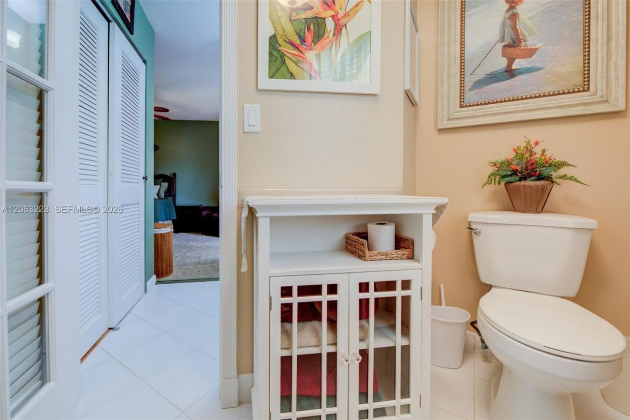 8987 W Sunrise Blvd , Plantation, FL 33322 Photo