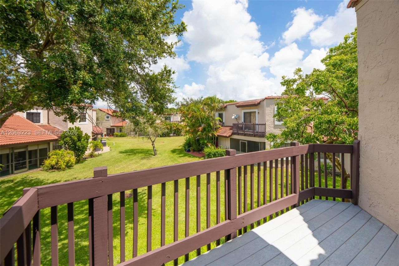 8987 W Sunrise Blvd , Plantation, FL 33322 Photo