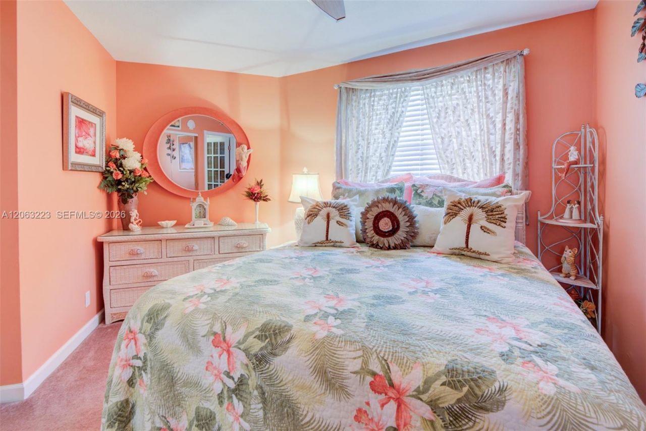 8987 W Sunrise Blvd , Plantation, FL 33322 Photo