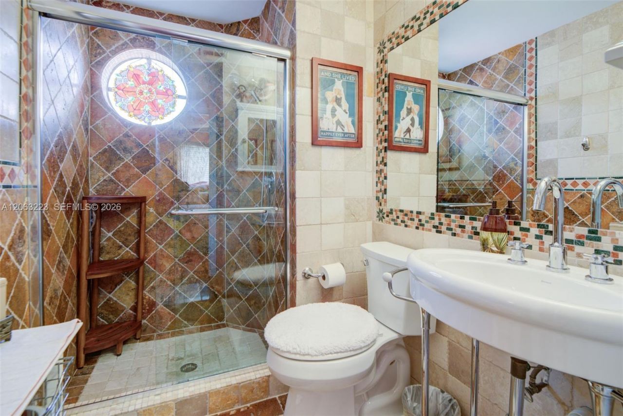 8987 W Sunrise Blvd , Plantation, FL 33322 Photo