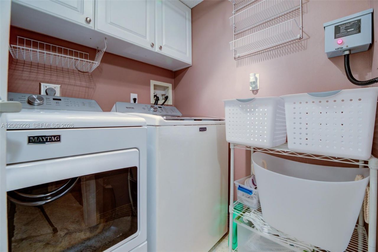 8987 W Sunrise Blvd , Plantation, FL 33322 Photo