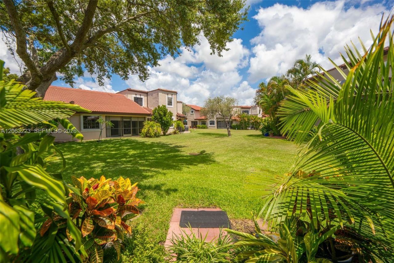 8987 W Sunrise Blvd , Plantation, FL 33322 Photo
