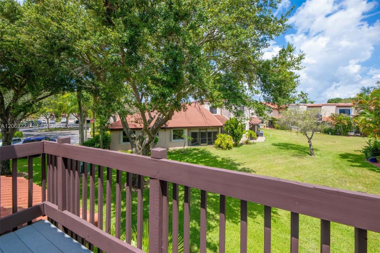8987 W Sunrise Blvd , Plantation, FL 33322 Photo
