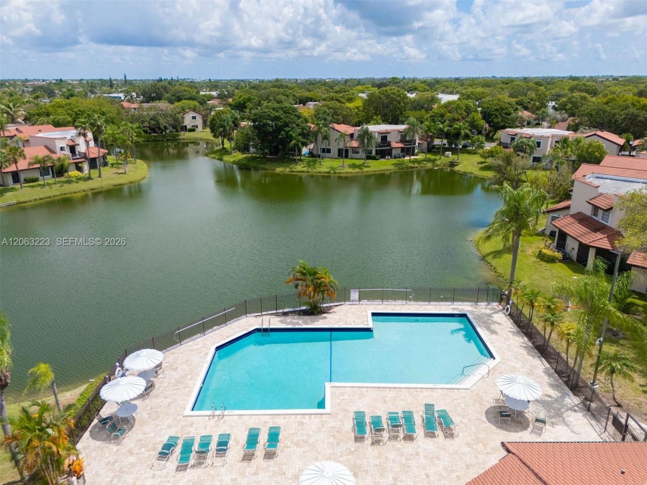8987 W Sunrise Blvd , Plantation, FL 33322 Photo