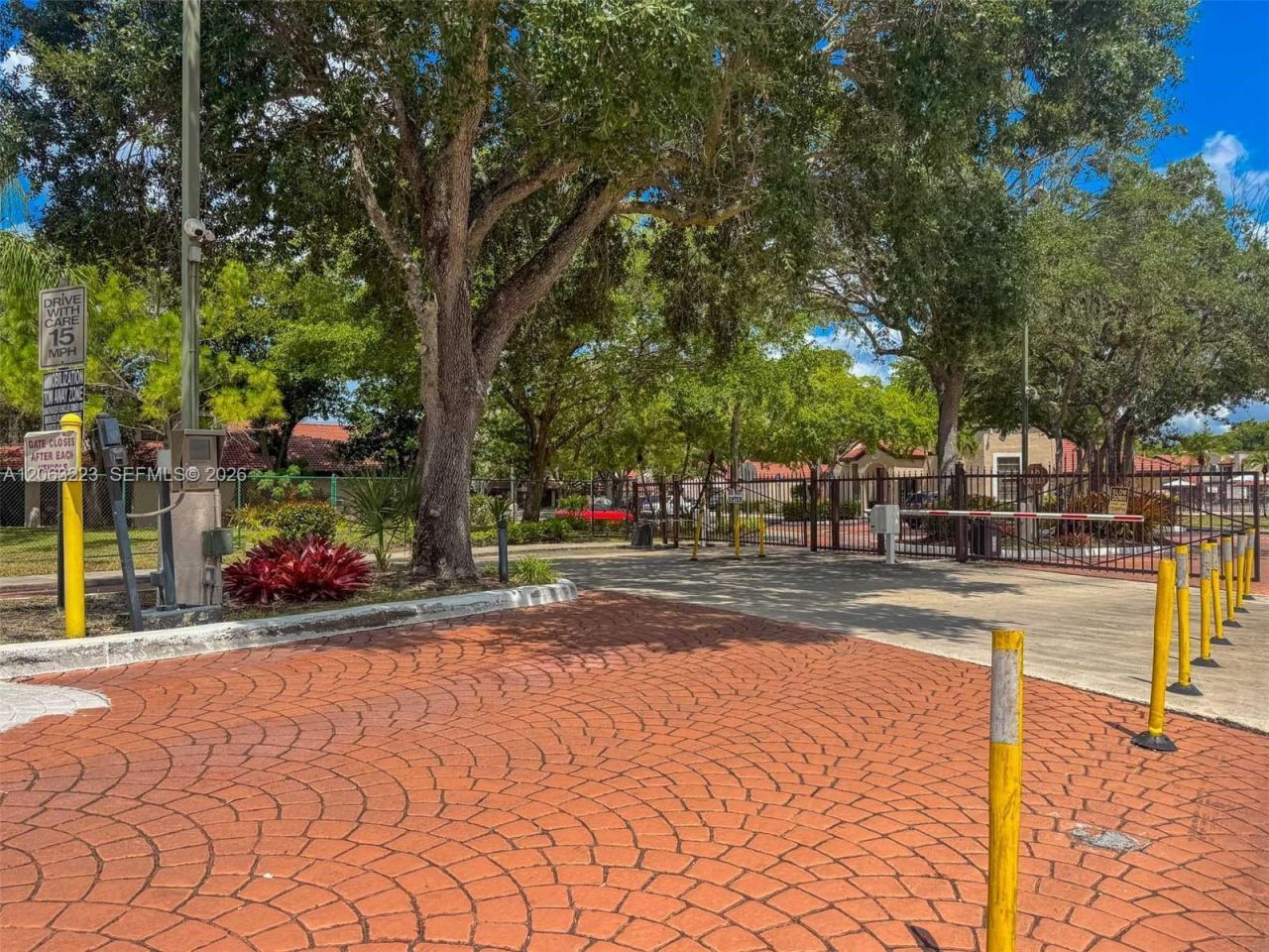 8987 W Sunrise Blvd , Plantation, FL 33322 Photo