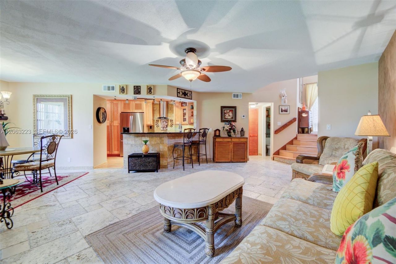 8987 W Sunrise Blvd , Plantation, FL 33322 Photo