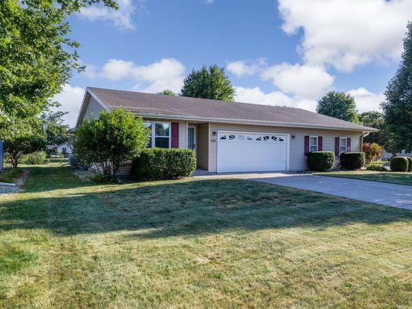 2804 Carrousel Lane, Janesville, WI 53545