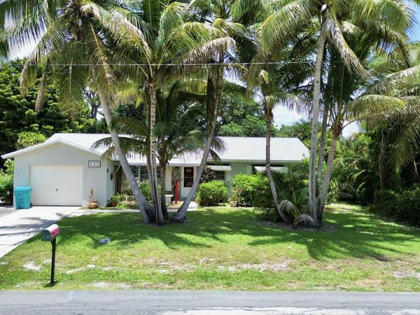 135 SE 26TH Avenue, Boynton Beach, FL 33435