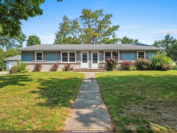 2255 DEER TRAIL, Green Bay, WI 54302