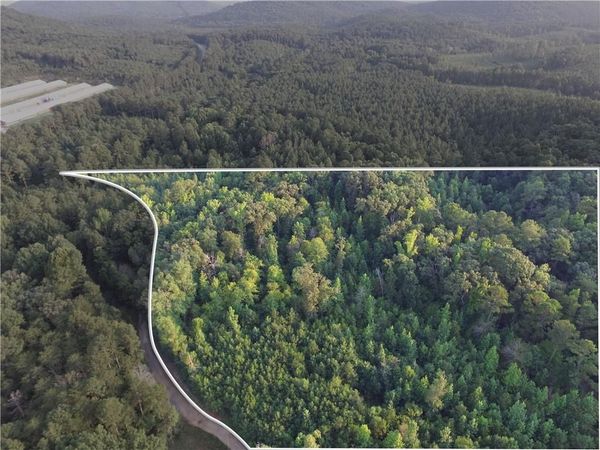 239 Legend Hollow Road, Lyerly, GA 30165