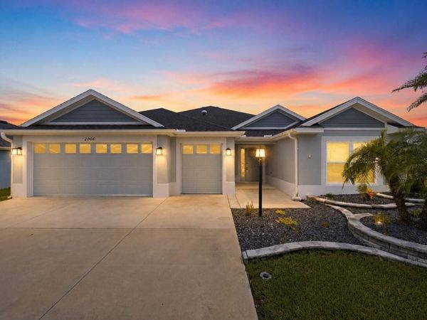 2006 OPPENHEIMER COURT , THE VILLAGES, FL 34762