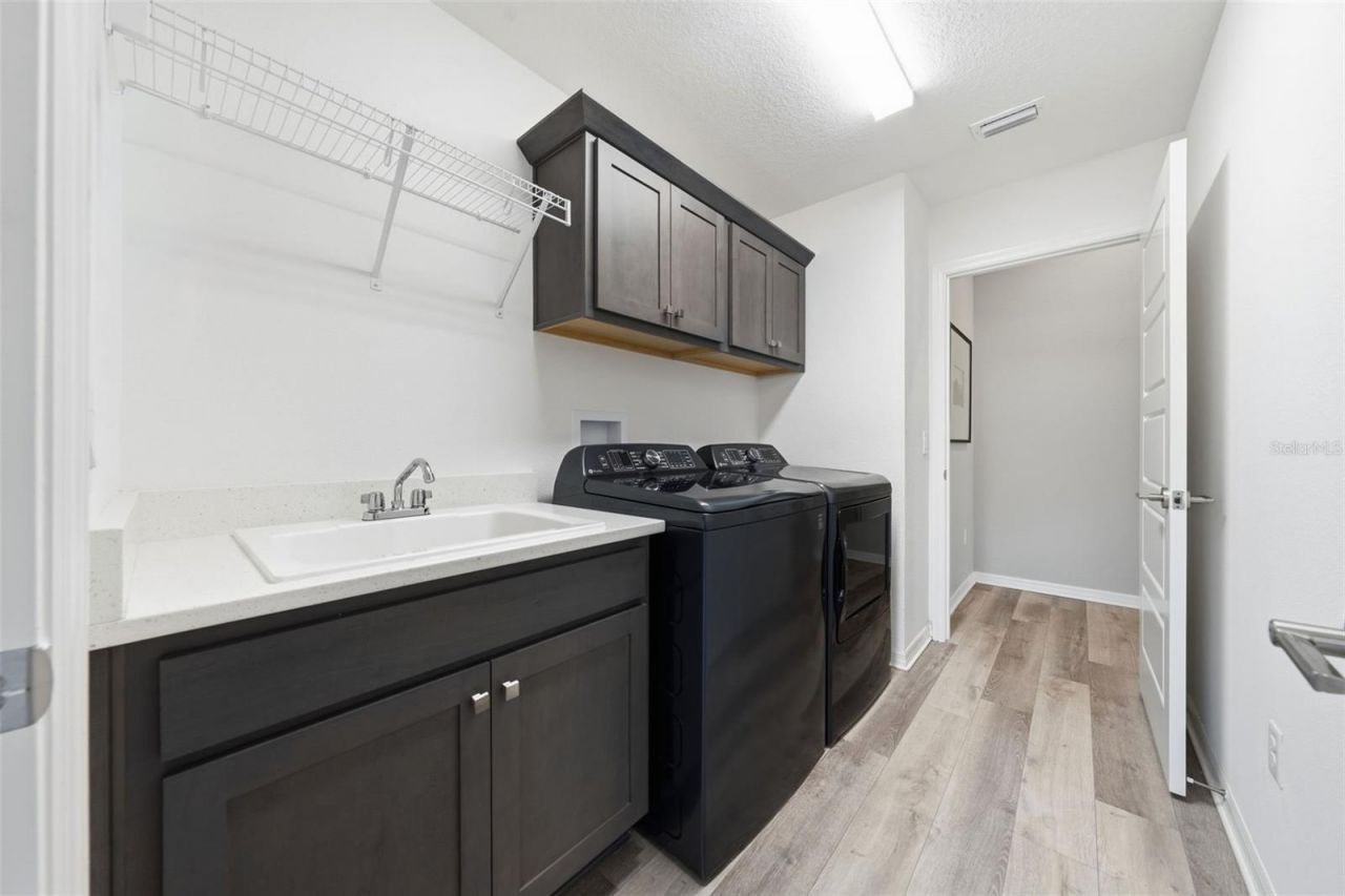2006 Oppenheimer Court, The Villages, FL 34762 Photo