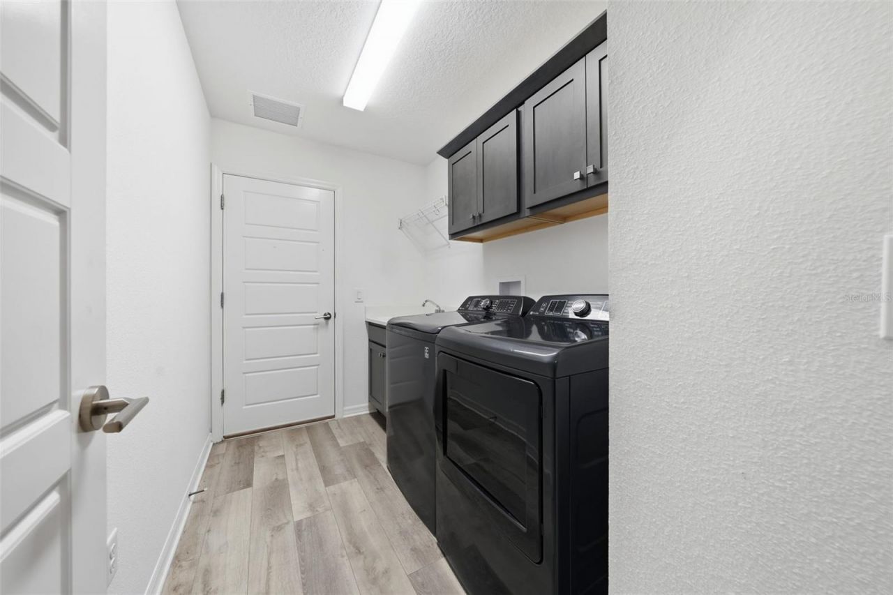 2006 Oppenheimer Court, The Villages, FL 34762 Photo