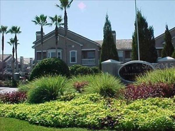 10561 VILLA VIEW CIRCLE , Unit 10561, TAMPA, FL 33647