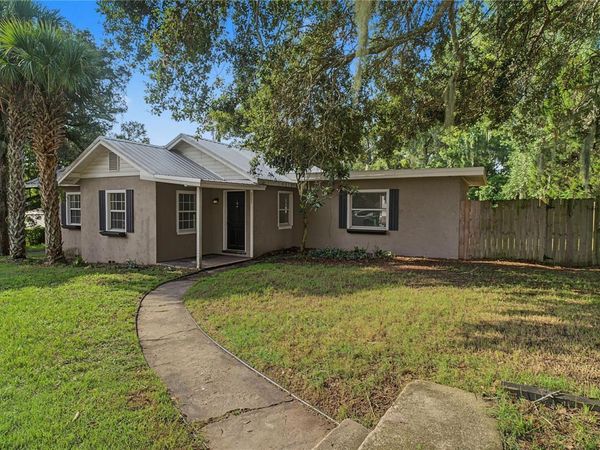 205 E FOUNTAIN STREET , FRUITLAND PARK, FL 34731