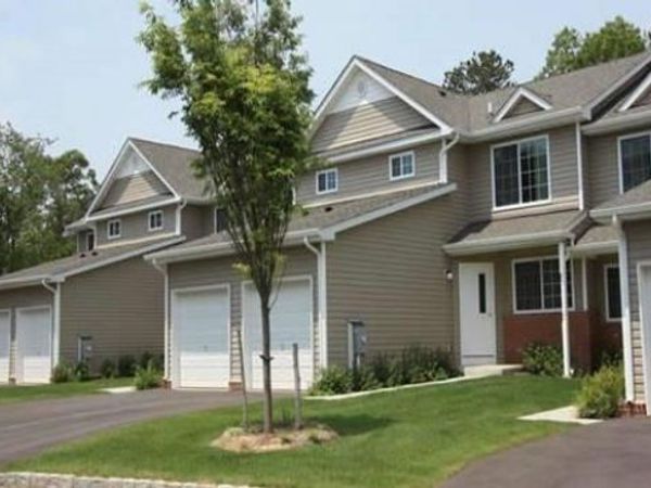 22 Stevens Place , Unit 22, Coram, NY 11727