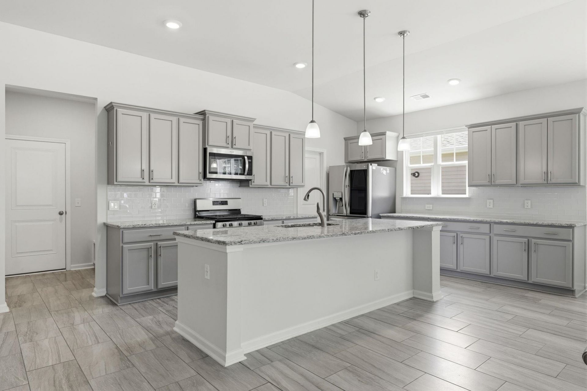183 Juniata Loop  Photo 10