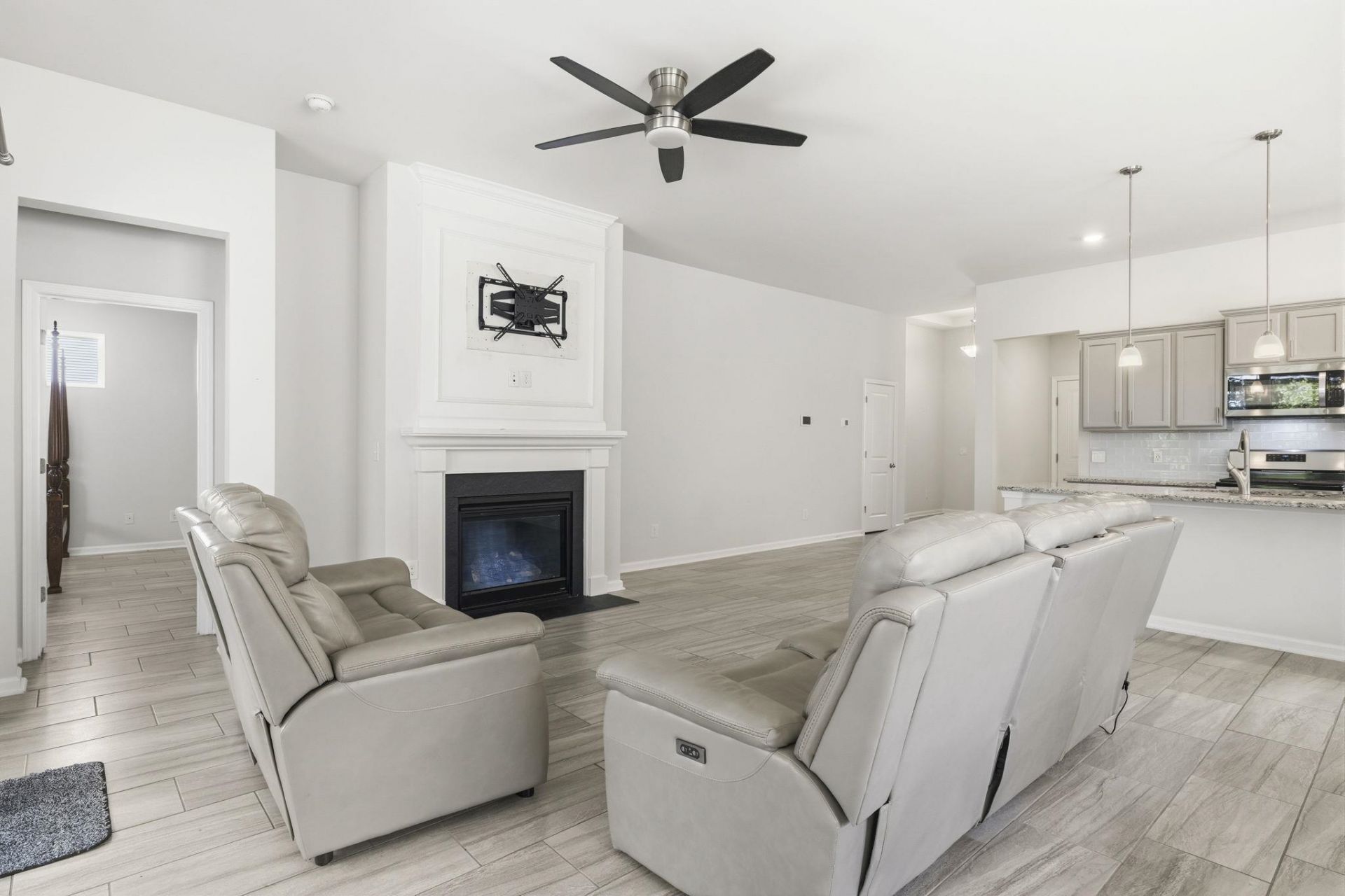 183 Juniata Loop  Photo 8