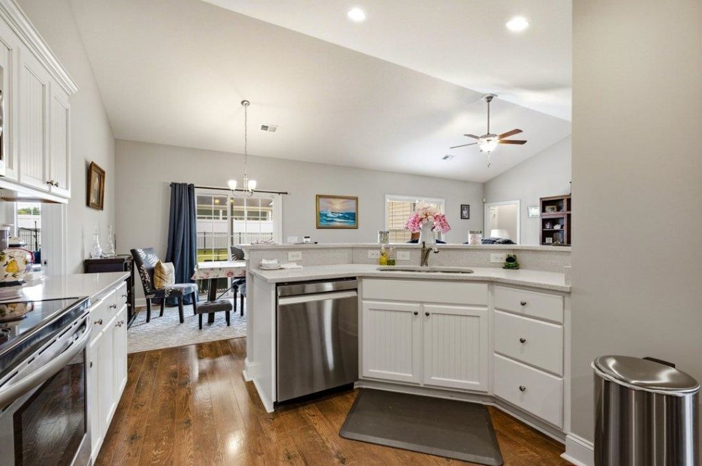 4017 Ridgewood Dr.  Photo 13