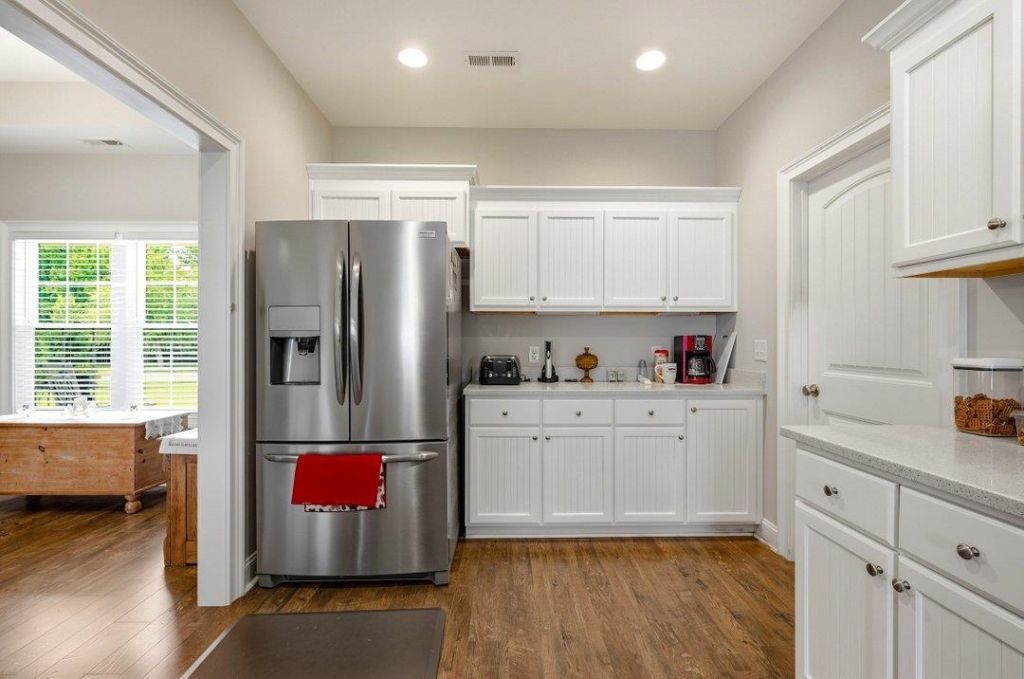 4017 Ridgewood Dr.  Photo 14