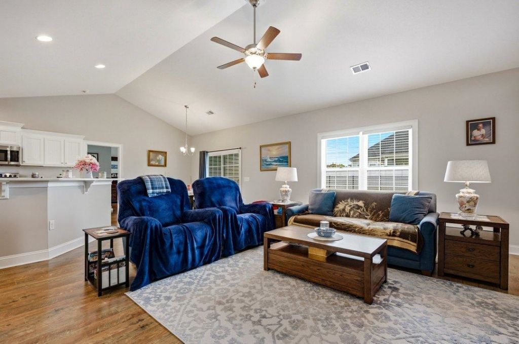 4017 Ridgewood Dr.  Photo 5