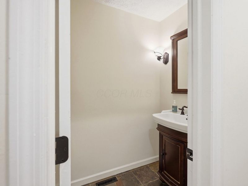 5203 Hickory Grove, Columbus, OH 43214 Photo 27
