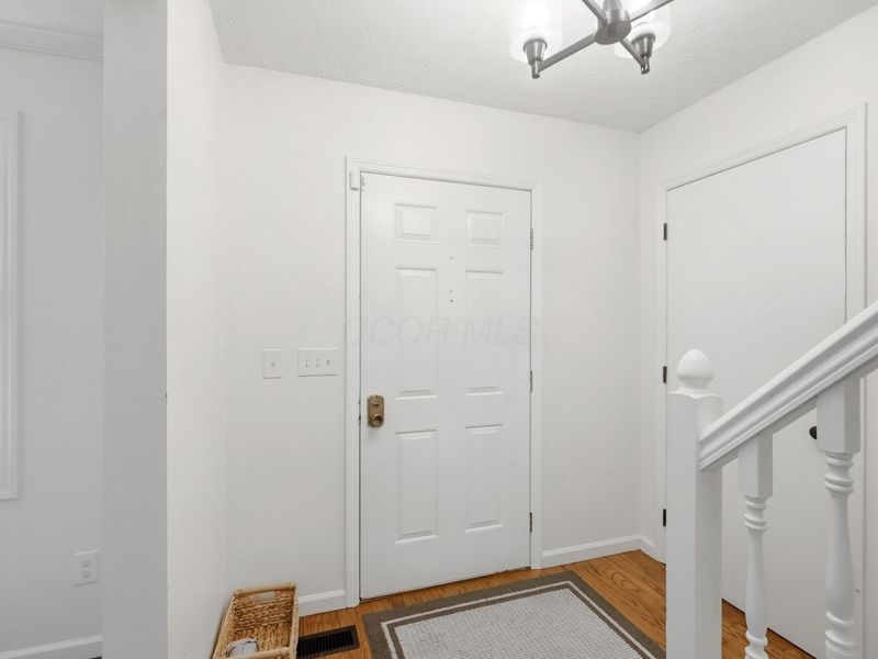 5203 Hickory Grove, Columbus, OH 43214 Photo 6