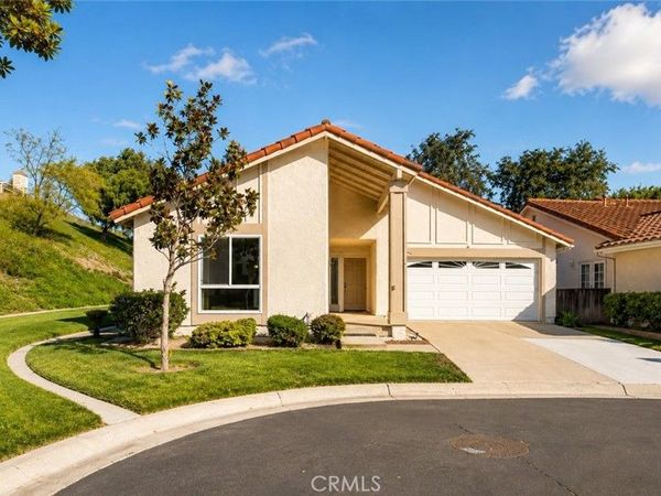 27706 Calle Valdes, Mission Viejo, CA 92692