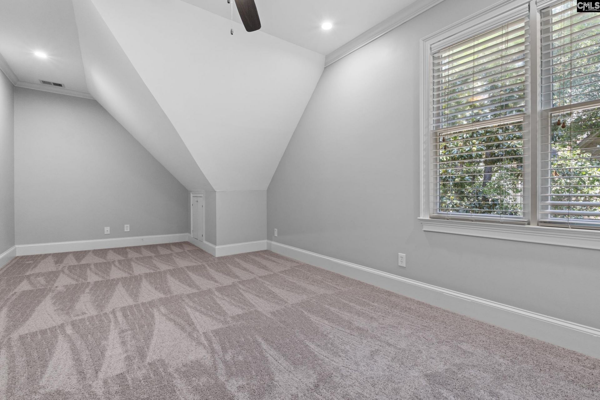 225 Sheringham Road  Photo 32