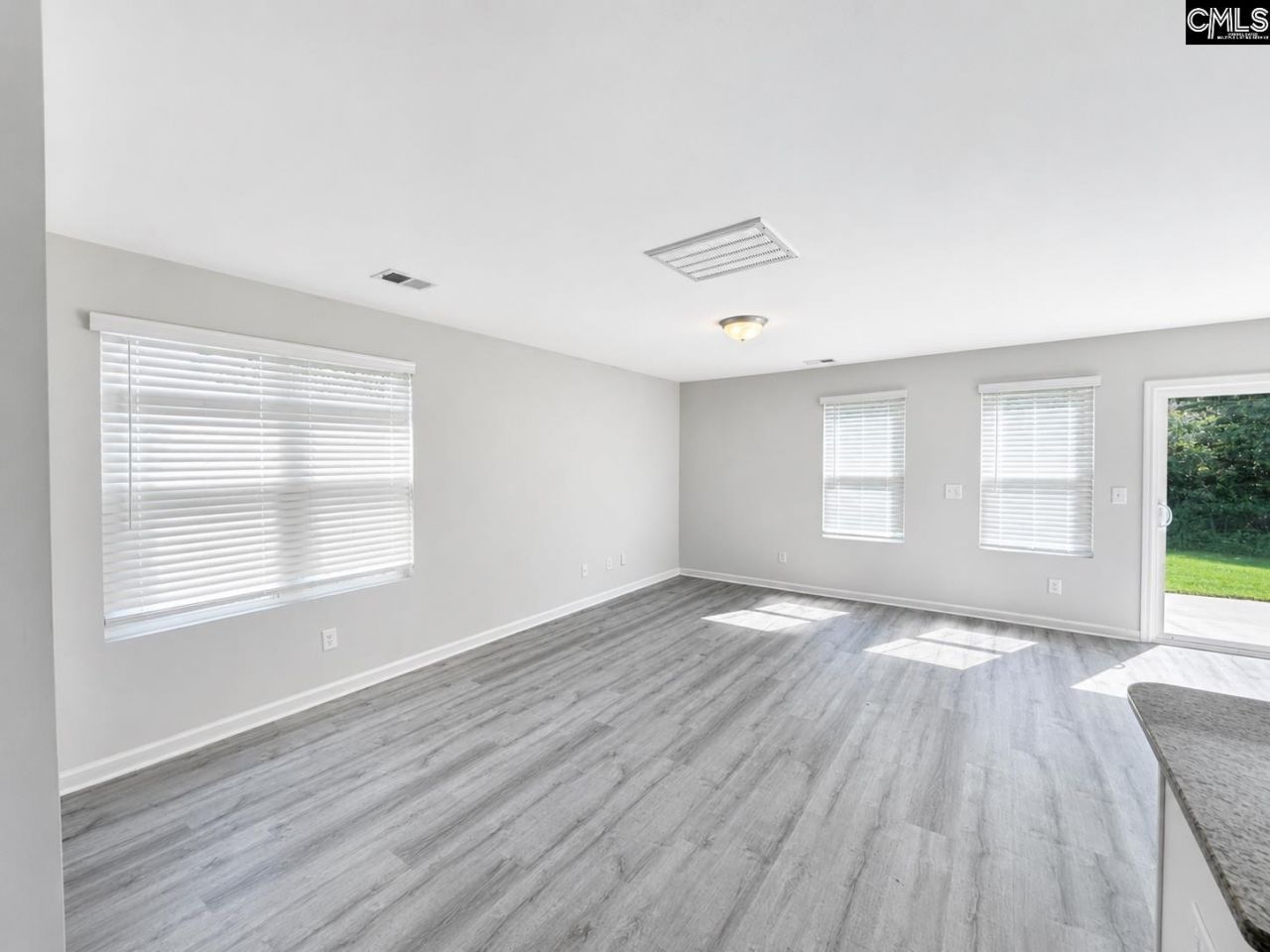 1040 Matchingham Drive  Photo 6