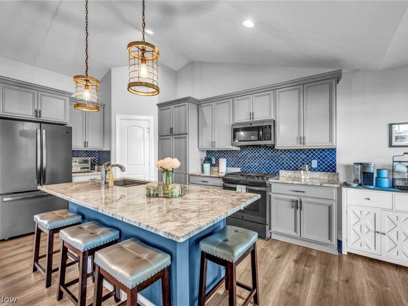 3998 Mary Way, Canfield, OH 44406 Photo 5