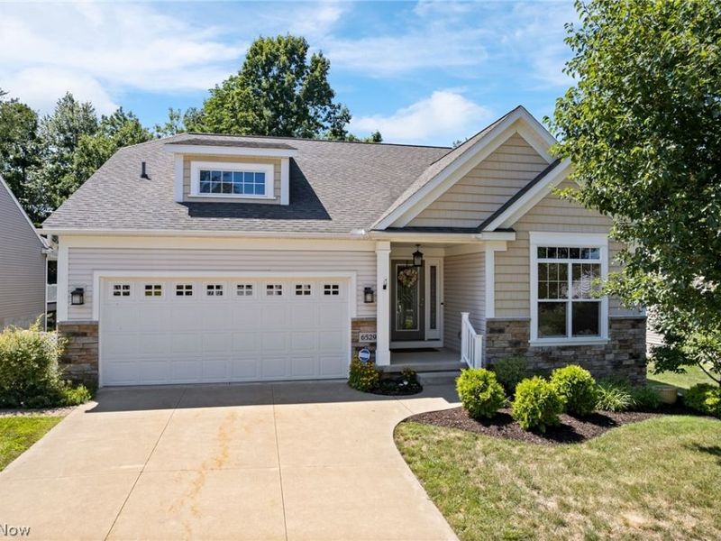 6529 Harness Circle NE, Canton, OH 44721 Photo 1