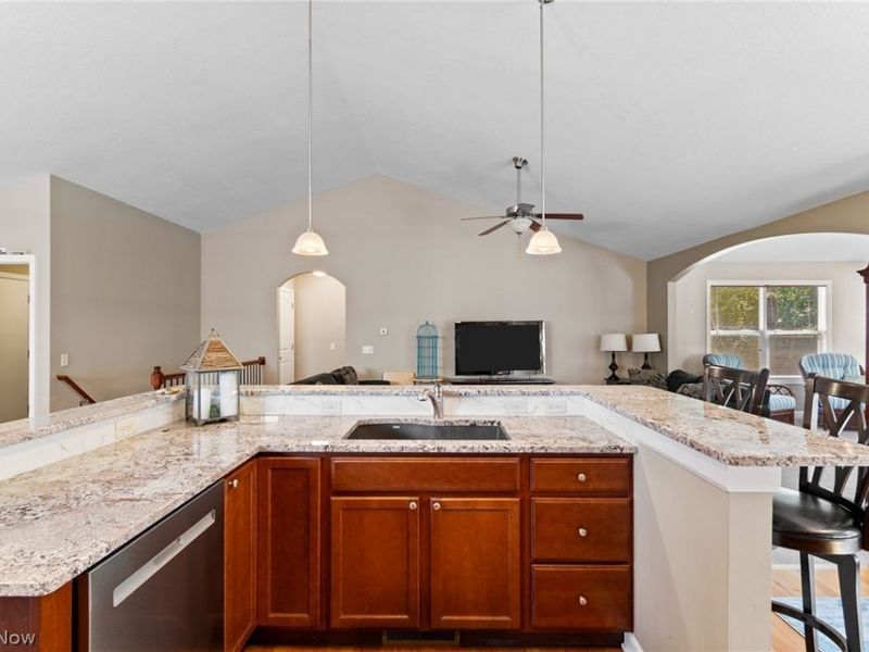 6529 Harness Circle NE, Canton, OH 44721 Photo 11