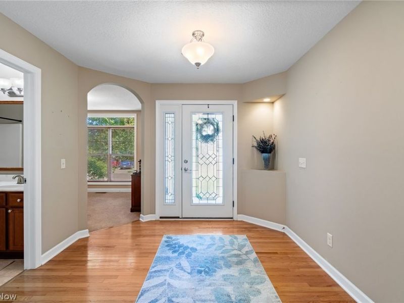 6529 Harness Circle NE, Canton, OH 44721 Photo 3