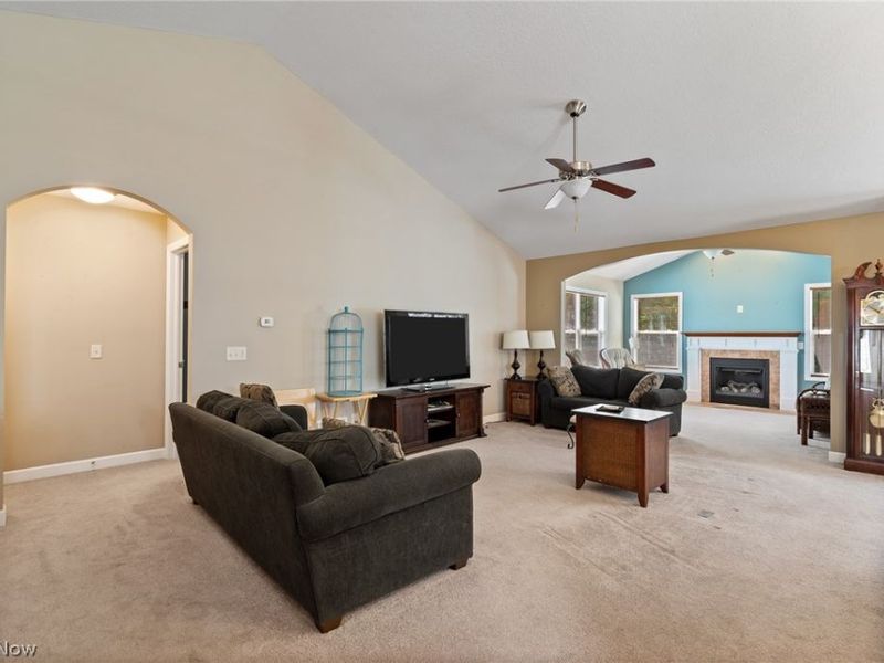 6529 Harness Circle NE, Canton, OH 44721 Photo 4