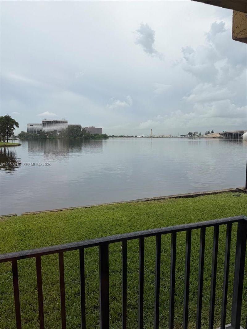 4705 NW 7th St , Unit 110-7, Miami, FL 33126 Photo