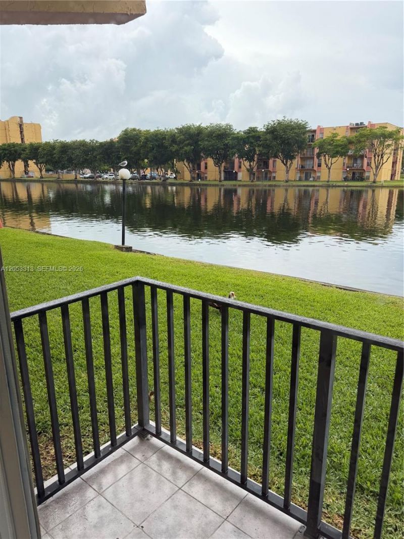 4705 NW 7th St , Unit 110-7, Miami, FL 33126 Photo