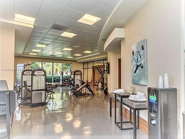 1050 Brickell Ave, Unit 402, Miami, FL 33131 Photo