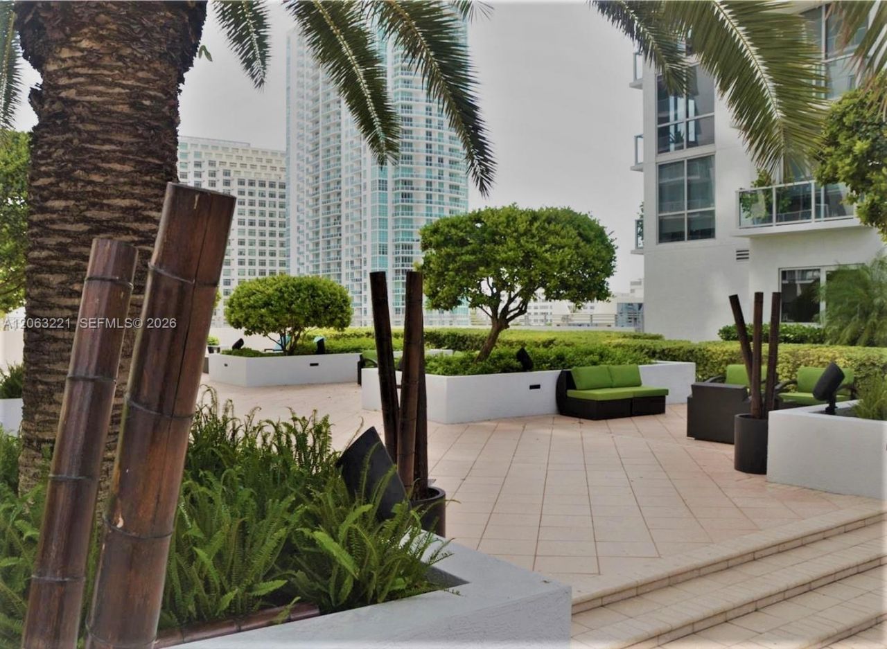 1050 Brickell Ave, Unit 402, Miami, FL 33131 Photo
