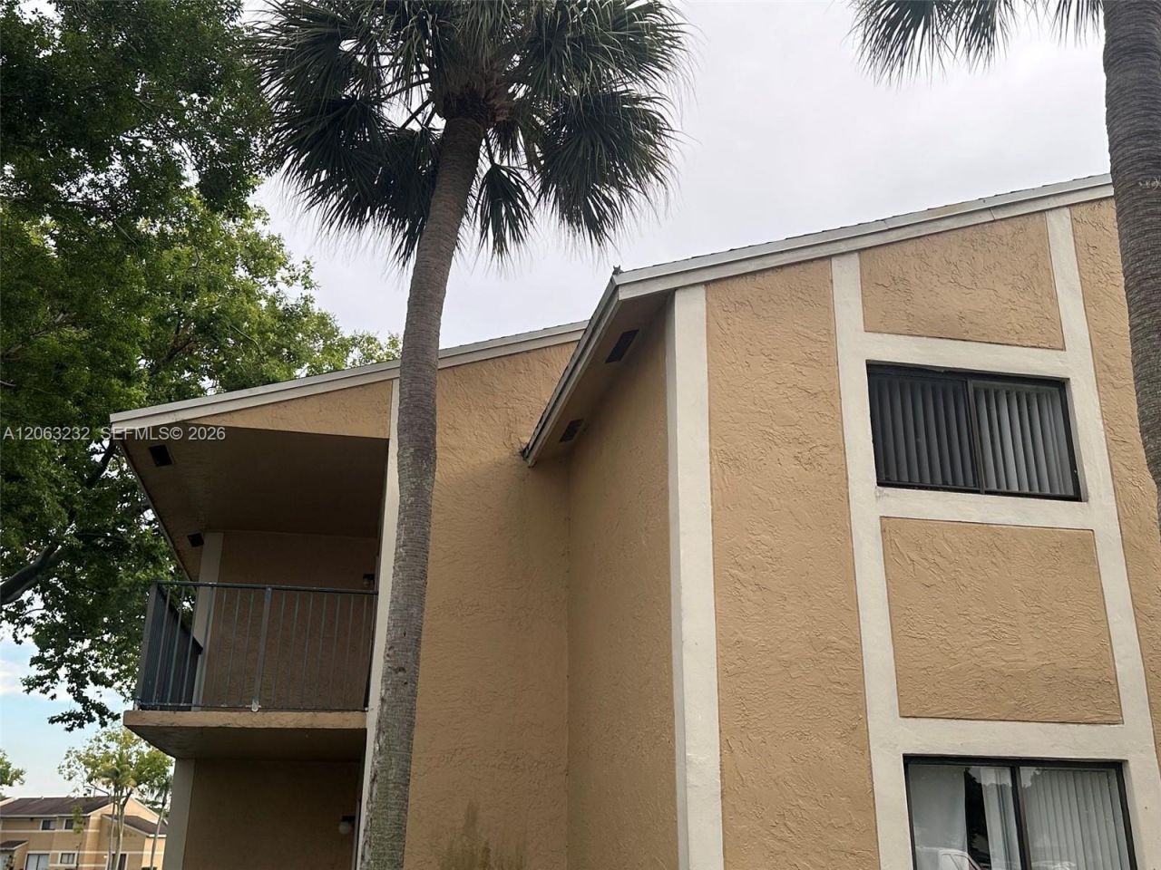 9491 S Palm Cir S, Unit 203, Pembroke Pines, FL 33025 Photo